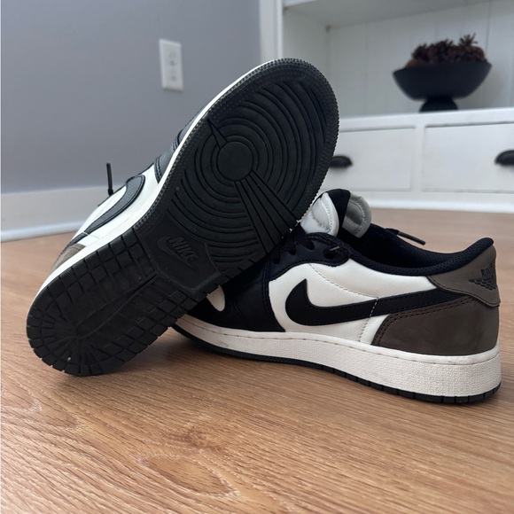 Nike Air Jordan 1 Low Black White Brown | Women’s Sneakers | Size 7 (5.5Y) - Picture 2 of 4